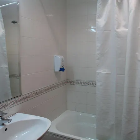 Corisco Otel 2*
