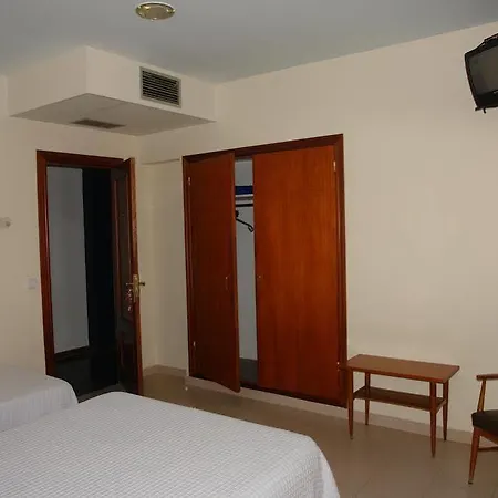 Otel Corisco 2*