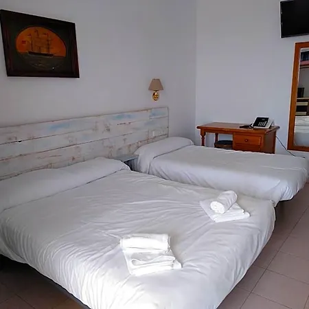 Corisco Hotel 2*